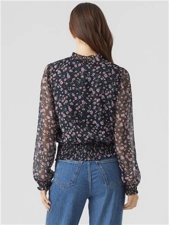 Veromoda Black / Black Milla Regular Fit V-Neck Frilled Cuffs Top 6 Veromoda Black / Black Milla Regular Fit V-Neck Frilled Cuffs Top - Image 4