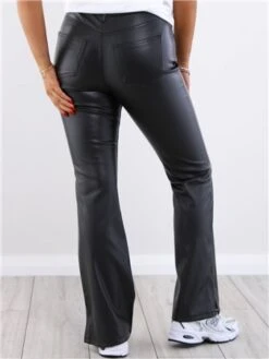 Veromoda Black / Black Selma Hr Flared Pants 9 Veromoda Black / Black Selma Hr Flared Pants -Style Nest Store 29709 3